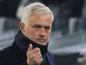 Real-Madrid-Trainer Alvaro Arbeloa reagiert auf die Aussagen von Jose Mourinho. Der Spanier behauptet, er analysiert und hört alles, was er sagt. Zudem meint Arbeloa, sein Job ist es, das Beste aus seinen Spielern herauszuholen.