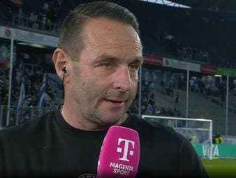 Der MSV Duisburg fährt durch einen Last-Minute-Sieg gegen den TSV 1860 München wichtige Punkte im Aufstiegsrennen ein. Trainer Dietmar Hirsch ist voll des Lobes für seine Mannschaft.
