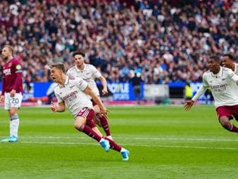 VAR-Drama in letzter Minute! Arsenal zittert sich zum Sieg