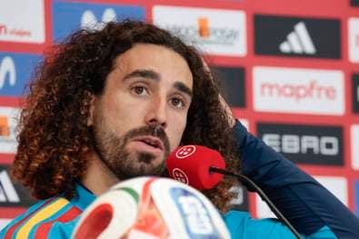Cucurella äußert sich nach umstrittenem Wechsel