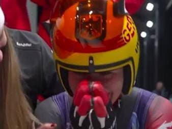 Julia Taubitz ist kaum zu stoppen. Beim Rodeln sorgt die 29-Jährige im Einsitzer für die dritte Goldmedaille des deutschen Teams. Danach bricht spürbar viel aus ihr heraus.