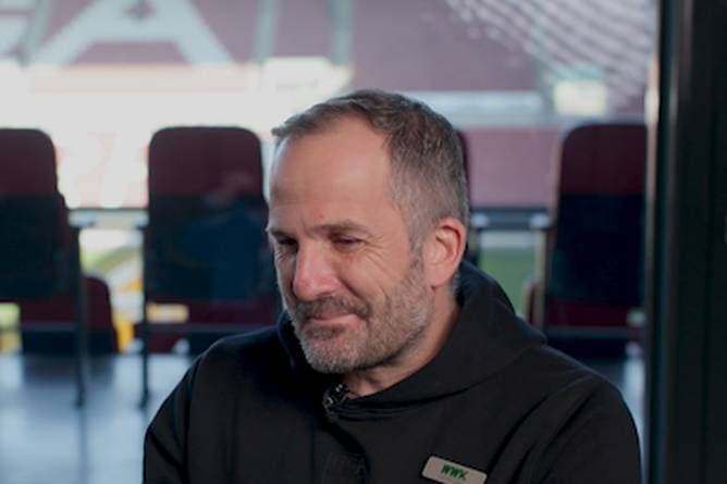 "Fußball würde auch auf einen Bierdeckel passen"