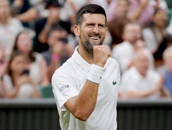 Im Eiltempo: Djokovic fertigt Tsitsipas ab