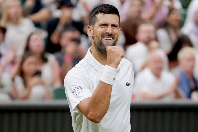 Im Eiltempo: Djokovic fertigt Tsitsipas ab