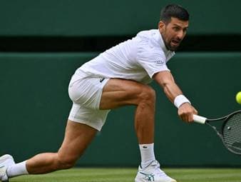 Djokovic mit Mühe weiter