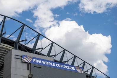 Einlass verschoben! Unwetter gefährdet WM-Spiel