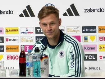 Joshua Kimmich äußert sich zum Comeback von Manuel Neuer in der Nationalmannschaft. Was hält er von der öffentlichen Diskussion? Und welche Rolle spielte er in der ganzen Angelegenheit?