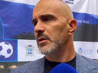 Nach seinem Aus beim FC Chelsea gilt Enzo Maresca als heißer Kandidat auf die Nachfolge von Pep Guardiola bei Manchester City. Nun äußert sich der Italiener zu den Spekulationen um ihn.