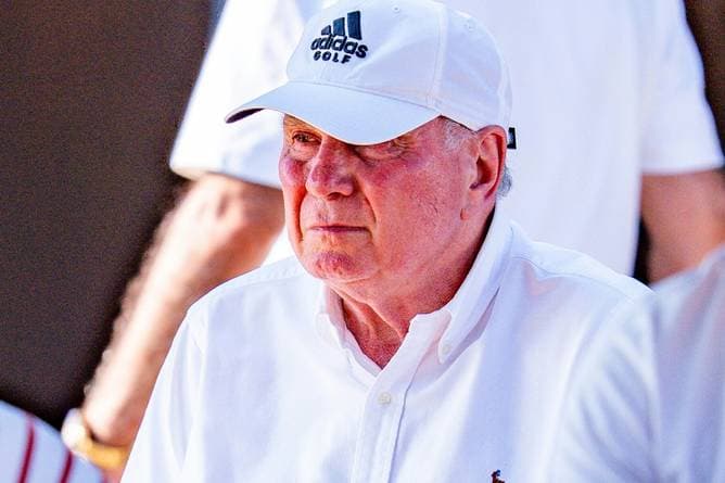 Hoeneß zählt Infantino an