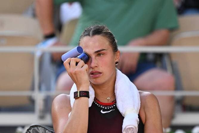 Sabalenka kämpft sich weiter