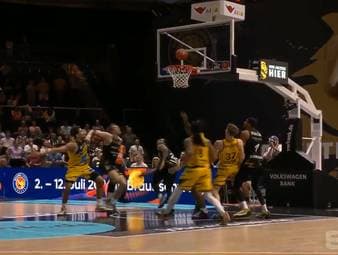 Die BBL-Highlights der Basketball-Partie Basketball Löwen Braunschweig - MHP RIESEN Ludwigsburg im Video.