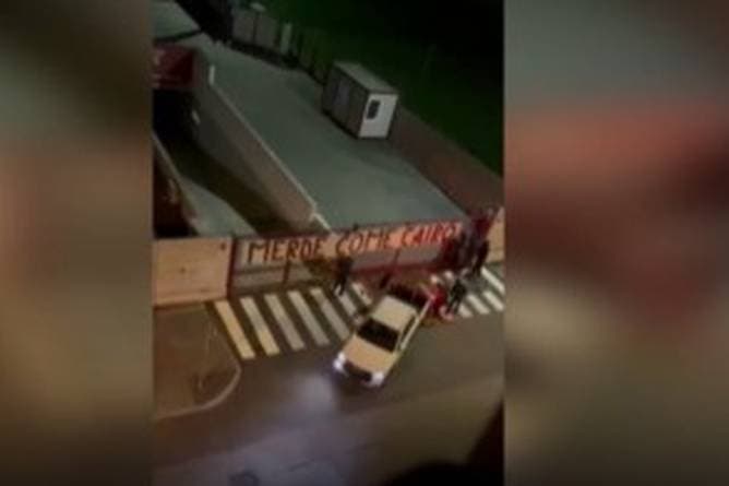 Gülle-Protest! Turin-Ultras mit Ekel-Aktion