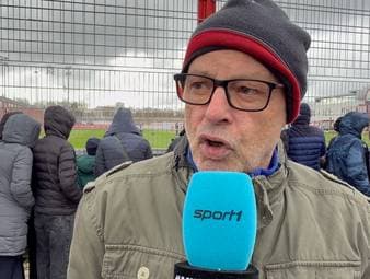 Während des öffentlichen Trainings blicken die Bayern-Fans auf die kommende Fußball-Weltmeisterschaft und sprechen über Jamal Musialas WM-Chancen.