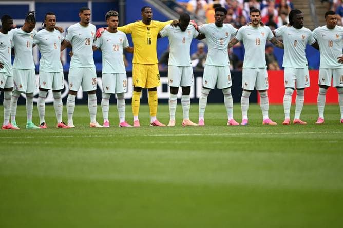 Schweigeminute vor WM-Halbfinale
