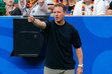 Nagelsmanns besonderes Shirt: „Trage es mit Stolz“