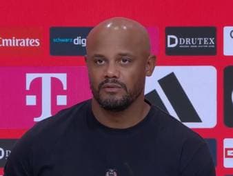 Der FC Bayern feiert gegen Union Berlin einen Kantersieg. Entsprechend zufrieden zeigt sich Bayern-Trainer Vincent Kompany nach dem Spiel mit seiner Mannschaft. Michael Olise erhält ein Sonderlob.