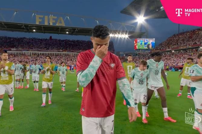 Ronaldo mit bewegender Geste für Jota