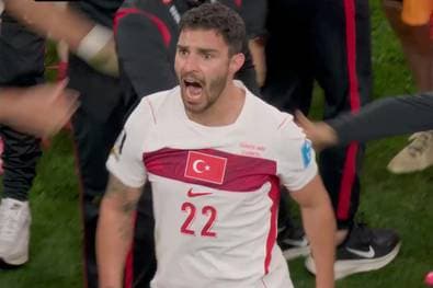 Abgang mit Knall! Last-Minute-Ekstase bei der Türkei