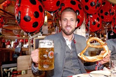 Kane trifft beim Wiesn-Besuch Doppelgänger