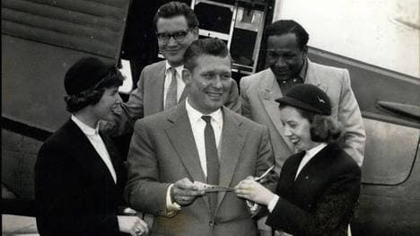 1956 machte sich Heinz Neuhaus per Flieger auf den Weg zum kampf gegen den italienischen Europameister Frannesco Cavicchi