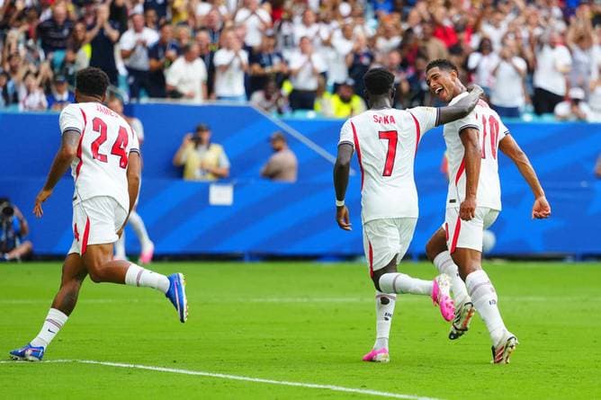 England jubelt nach irrem Zehn-Tore-Spektakel