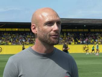 Ole Book äußert sich zu Neuzugang Konstantinos Karetsas und zeigt sich erfreut, ihn künftig beim BVB zu haben.