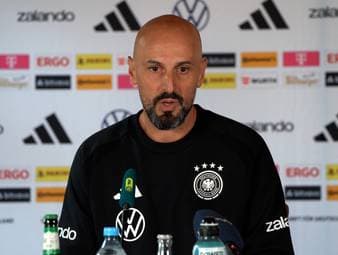 U21-Nationaltrainer Antonio Di Salvo beleuchtet die Hintergründe, warum er sich für eine Nominierung von Paris Brunner entschied.