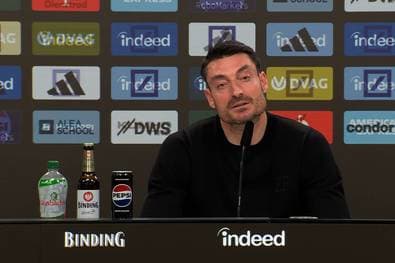 Plötzlich spricht Frankfurts Coach wieder über Bayern