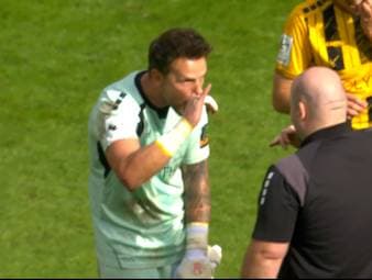 Manuel Riemann zeigt sich nach seiner starken Leistung gewohnt selbstbewusst. Der Aachen-Keeper spricht offen über seine polarisierende Art.