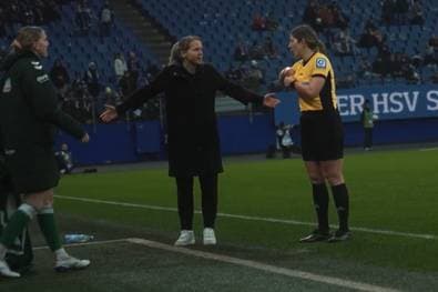Schiri-Diskussion hautnah: "Bleibt doch mal ruhig jetzt, ey!"