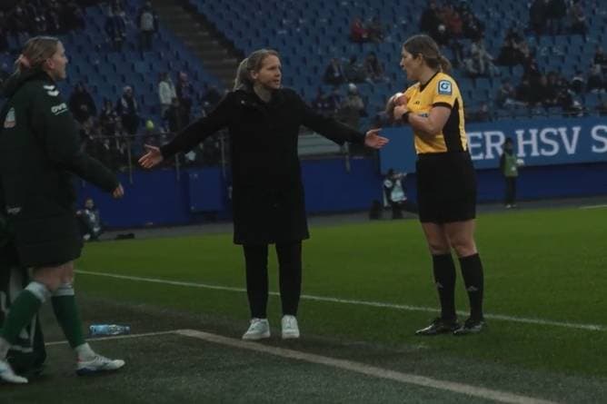 Schiri-Diskussion hautnah: "Bleibt doch mal ruhig jetzt, ey!"