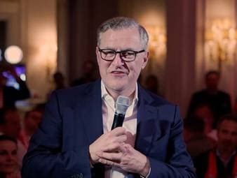 Bayern-Boss Jan-Christian Dreesen reagiert auf das Halbfinal-Hinspiel gegen Paris Saint-Germain und berichtet, wie er das in seinen Augen historische Spiel erlebt hat.