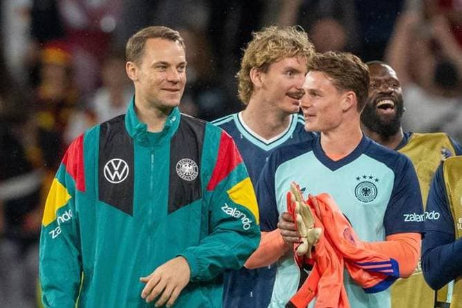 Neuer und Urbig sorgen für Bayern-Moment