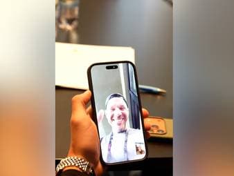 Nach seiner Vertragsverlängerung beim 1. FC Köln hat Said El Mala prominente Glückwünsche erhalten: FC-Legende Lukas Podolski gratulierte ihm höchstpersönlich per FaceTime.