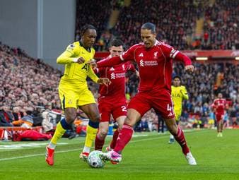 Liverpool kassiert späten Ausgleich