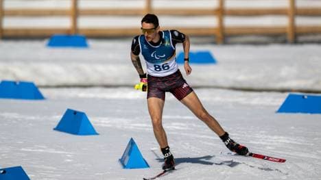 Marco Maier in Tesero mit kurzer Hose