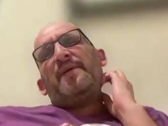 Der FC Chelsea hat Trainer Liam Rosenior nach nur vier Monaten entlassen. Blues-Fan Dan Silver rechnet nun gnadenlos mit den Klubbesitzern ab und sieht schwarz für die künftige Trainersuche.