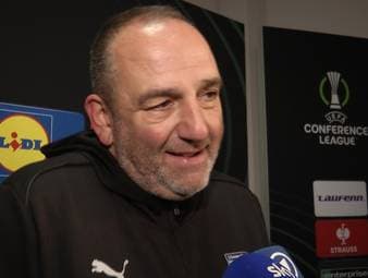 Nach der Pleite gegen den FC Chelsea reagiert Trainer Frank Schmidt auf die Choreo der Fans.