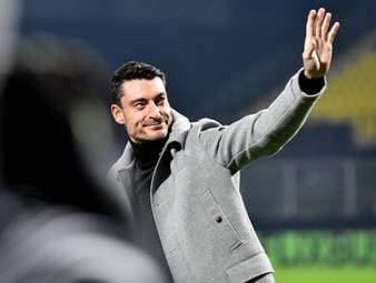 Albert Riera wird neuer Trainer von Eintracht Frankfurt. Das haben die Hessen am Freitagabend bestätigt. Der Spanier wird allerdings erst in der kommenden Woche erwartet.