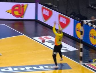 Die Bilanz bleibt makellos - Deutschlands Handball-Nationalmannschaft der Frauen zieht ins Viertelfinale ein. 