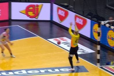 Deutschlands Hexerin lässt auch Spanien verzweifeln