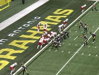 Die letzten Sekunden des vierten Quarters stehen auf der Uhr und noch führen die Defenders nur mit einem Punkt. Der 53-Yards-Field-Goal-Versuch der Brahmas geht knapp am Pfosten vorbei, womit sie das Spiel verlieren und somit nicht in die Playoffs kommen.