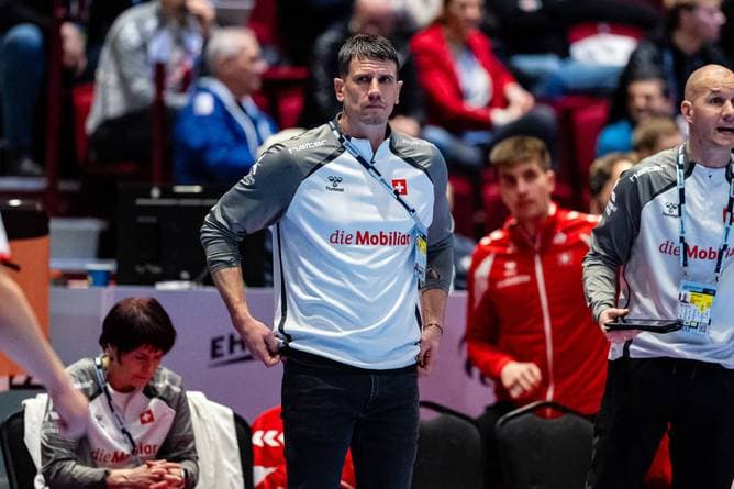 "Trainer-Hammer" um Handball-Legende