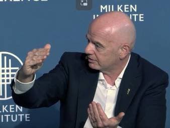 Gianni Infantino hält die hohen Ticketpreise bei der Weltmeisterschaft für gerechtfertigt. Künstliche Preiserhöhungen durch Kauf und hohen Verkauf sind für den FIFA-Präsidenten akzeptabel.