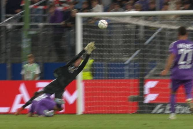 "Magic Moment" vom Keeper - doch der BVB trifft fünfmal