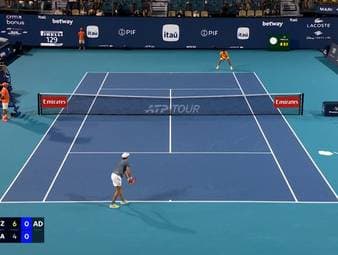 Beim ATP-Masters-Turnier in Miami schlägt der Weltranglistenerste Carlos Alcaraz das brasilianische Top-Talent Joao Fonseca und trifft nun in Runde 3 auf den US-Amerikaner Sebastian Korda. 