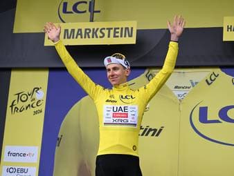 Tadej Pogacar lässt auf der 14. Etappe der diesjährigen Tour de France keine Zweifel aufkommen. Der Slowene holt sich den Sieg und zieht im Gesamtklassement weiter davon.