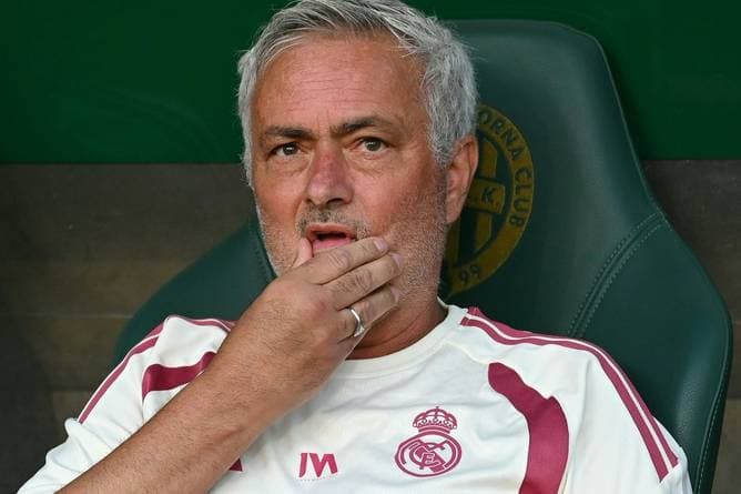 Mourinho unterschreibt Vertrag