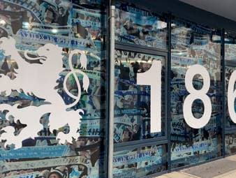 Nächster Paukenschlag bei 1860 München. Nach dem Zwangsabstieg in die Regionalliga Bayern reichte der Traditionsklub nun offiziell die Insolvenz ein.
