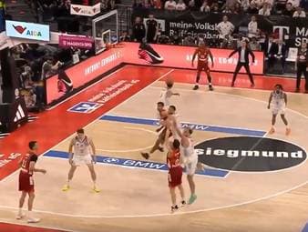 Der FC Bayern Basketball hat auch das zweite Spiel der Halbfinal-Serie gegen die Telekom Baskets Bonn für sich entschieden. 